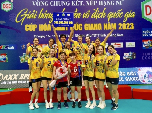 CLB Bóng chuyền Nữ Ninh Bình LPBank đăng quang ngôi vô địch Giải VĐQG 2023