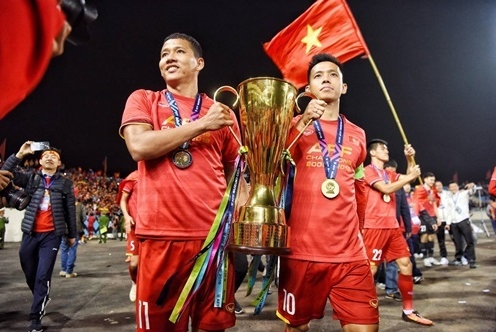 Người hùng AFF Cup xuất hiện ở buổi tập của U23 Việt Nam