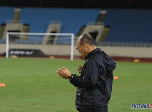 Thầy Park liên tục 'hô thần chú' trước ngày quyết đấu U23 Indonesia