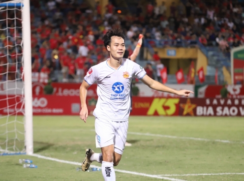 Trực tiếp Viettel 0-1 Nam Định: Văn Toàn ghi bàn