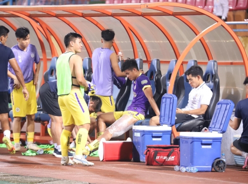 Tiền đạo gây tranh cãi ở ĐTVN: Ghi bàn sau khi bị chê, chấn thương sau 10 phút thi đấu