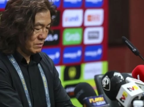 HLV Hàn Quốc bất ngờ từ chức ngay trước AFF Cup
