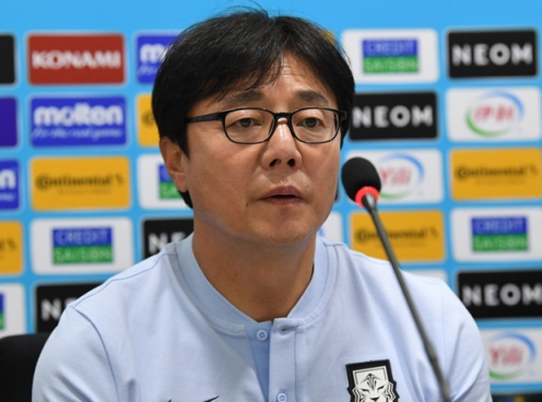 HLV U23 Hàn Quốc: 'Tôi không nghĩ U23 Việt Nam may mắn'