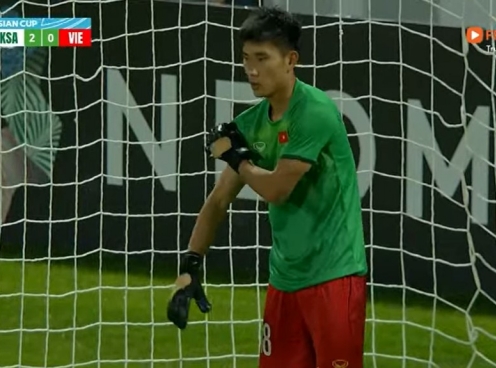 HY HỮU: Tiền đạo U23 Việt Nam 'xỏ găng' làm thủ môn ở giải châu Á