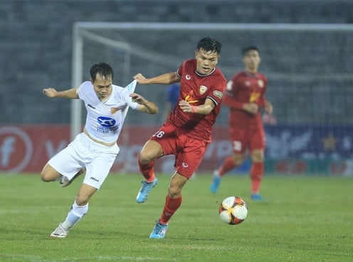 Trận duy nhất không có VAR vòng 1 V-League làm điều ý nghĩa