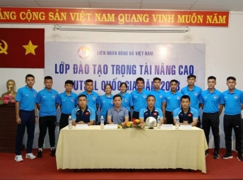 Giảng viên trình độ FIFA đào tạo nâng cao cho trọng tài Futsal Việt Nam