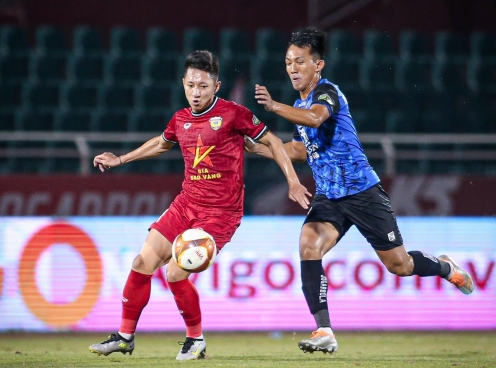 VIDEO: Cầu thủ Hà Tĩnh dứt điểm đánh bại thủ thành Patrik Lê Giang
