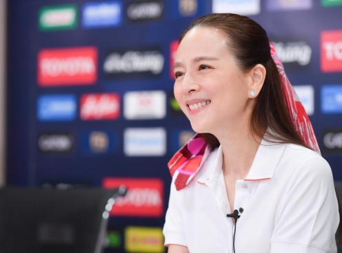 Madam Pang tiếp tục chơi lớn, chiêu mộ tuyển thủ Thái Lan