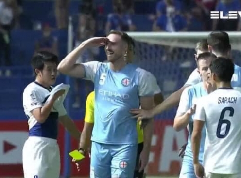 Cầu thủ Thái Lan bị 'phân biệt chủng tộc' tại AFC Champions League, CĐV phẫn nộ đỉnh điểm