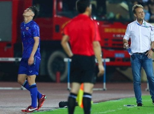Cầu thủ U23 Thái Lan gặp 'chuyện khó đỡ' trước trận chung kết SEA Games 31