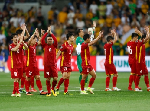 ĐT Việt Nam bị FIFA 'phạt', rơi khỏi top 100 thế giới