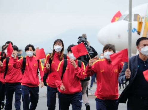 ĐT Việt Nam nhận sự tiếp đón 'đặc biệt' sau hành trình giành vé dự World Cup