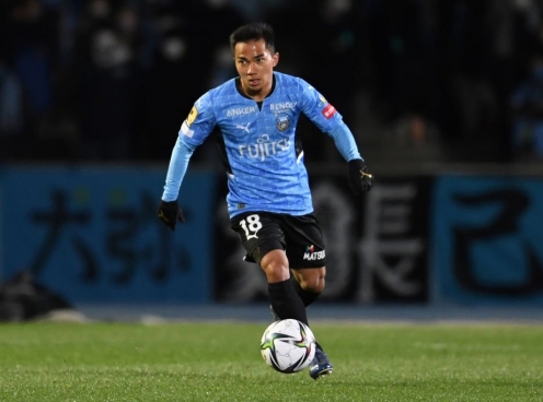 Tiết lộ mức lương cực khủng của 'Messi Thái Lan' tại đội ĐKVĐ J-League