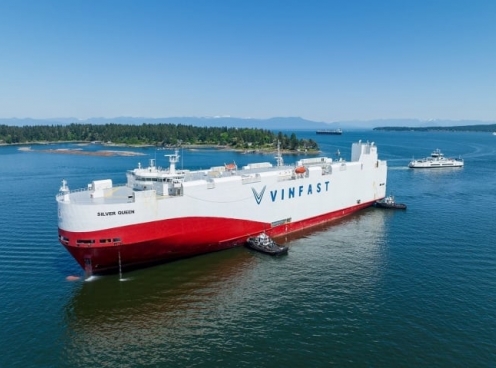 Lô xe VinFast VF 8 đầu tiên cập cảng Canada, bàn giao tới tay khách hàng từ tháng 6