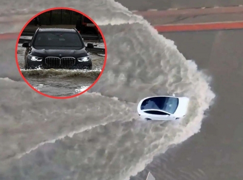 Dubai bất ngờ chìm trong biển nước do mưa lớn, siêu xe ‘bơi’ đầy đường