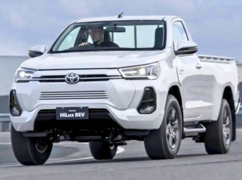 Toyota thử nghiệm bán tải Hilux chạy điện, rộng cửa về Việt Nam?