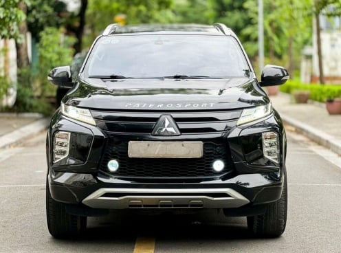 Mitsubishi Pajero Sport 2020 sử dụng 4 năm lên sàn xe cũ với giá khó tin