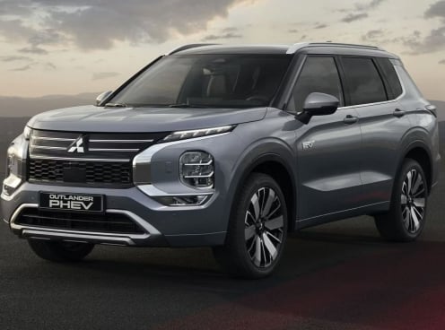 Mitsubishi Outlander 2025 trình làng: Nâng cấp trang bị, thêm phiên bản hybrid