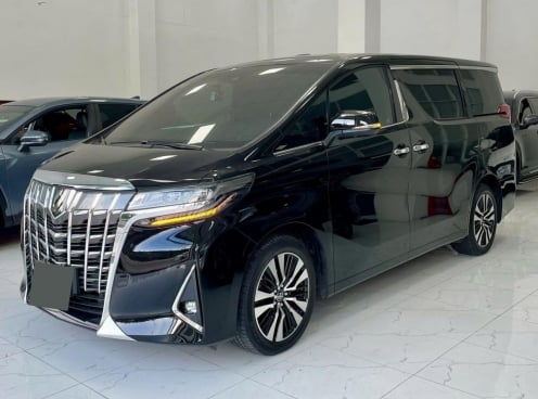 MPV ‘chủ tịch’ Toyota Alphard 2021 rao bán với giá sốc sau 3 năm lăn bánh