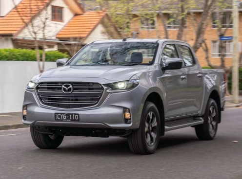 Bán tải Mazda BT-50 đang bán tại Việt Nam chuẩn bị ra mắt phiên bản nâng cấp