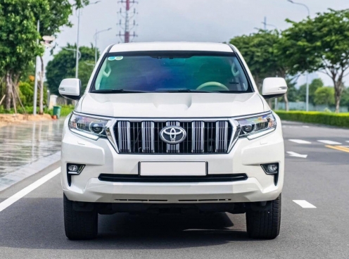 Toyota Land Cruiser 2021 lăn bánh 3 năm giữ giá khó tin trên thị trường xe cũ