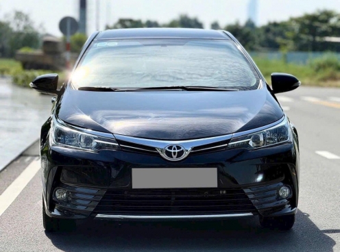 Toyota Corolla Altis 2018 rao bán với giá khó tin sau 6 năm sử dụng