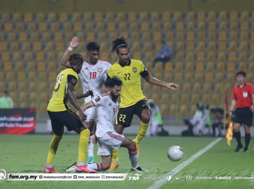 CĐV Malaysia phẫn nộ sau trận thua đậm của đội nhà trước UAE