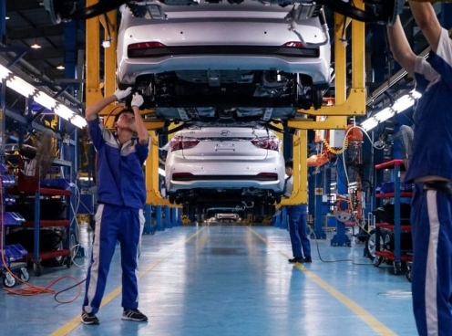 HOT: Xe ô tô sản xuất trong nước sắp được giảm 50% phí trước bạ