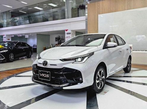 Toyota Vios giảm giá 'đậm sâu' tại đại lý, mức khởi điểm còn ngang xe hạng A