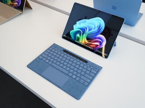 Mục sở thị Microsoft Surface Pro mới: Sử dụng chip Snapdragon X, tích hợp sẵn AI