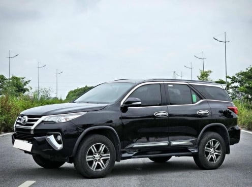 Ngỡ ngàng giá rao bán của Toyota Fortuner 2017 sau 7 năm lăn bánh