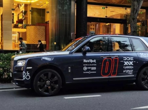 Gumball 3000: SUV siêu sang Rolls-Royce Cullinan mang biển số UAE lộ diện tại TP.HCM