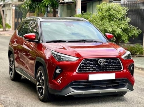 Ngỡ ngàng giá chào bán của Toyota Yaris Cross 2024 'siêu lướt' mới chạy 11.000 km