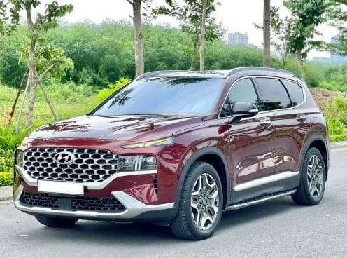 Sử dụng 2 năm, Hyundai Santa Fe 2022 được chủ nhân bán lại với giá khó tin