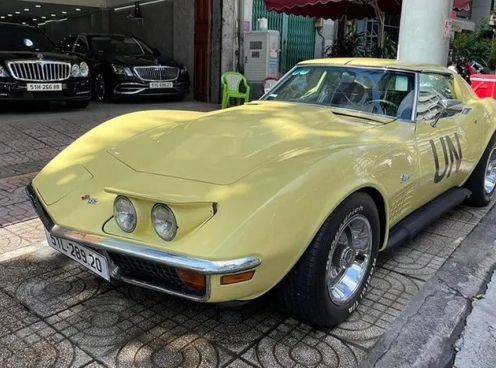 Chiêm ngưỡng Chevrolet Corvette C3 Stingray 'mắt lé' của 'vua cà phê' Đặng Lê Nguyên Vũ