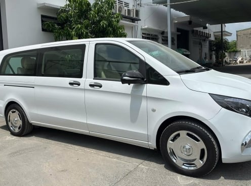 Chiêm ngưỡng Mercedes-Benz V-Class độ Maybach tại đại lý, giá cao nhất đến hơn 3,6 tỷ đồng