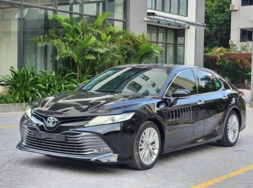 Ngỡ ngàng mức khấu hao của Toyota Camry 2021 'full option' sau 3 năm lăn bánh