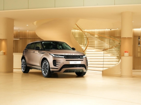 Range Rover Evoque 2025 trình làng khách Việt, giá từ hơn 2,9 tỷ đồng