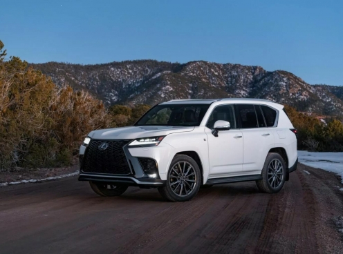 Xe sang Lexus LX 2025 chốt giá khởi điểm quy đổi từ 2,7 tỷ đồng