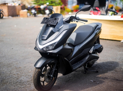 Lô Honda PCX 160 2025 đầu tiên đã cập bến thị trường Việt