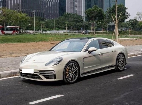 Lăn bánh 10.000 km, Porsche Panamera Turbo S 2021 lên sàn xe cũ với giá khó tin