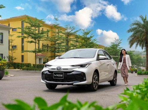 Toyota Vios lấy lại ngôi đầu phân khúc sedan cỡ B, Honda City vẫn bám đuổi sát nút