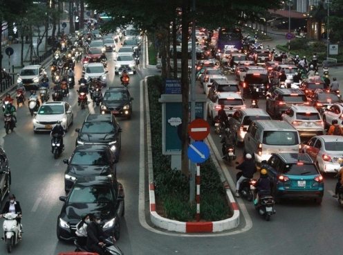 Kẹt xe sau kỳ nghỉ lễ: Làm sao để hành trình trở lại thành phố bớt mệt mỏi?