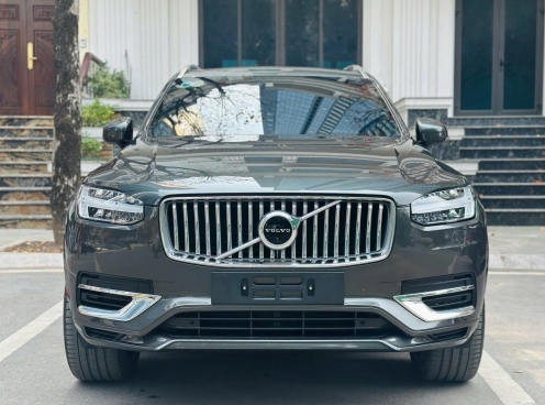 Lăn bánh 4 năm, xe sang Volvo XC90 T8 2021 bán lại với giá thế nào?