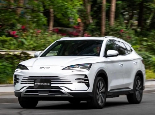 Thị trường xe gầm cao thêm sôi động với cuộc đua 'song mã' của ô tô PHEV từ Trung Quốc