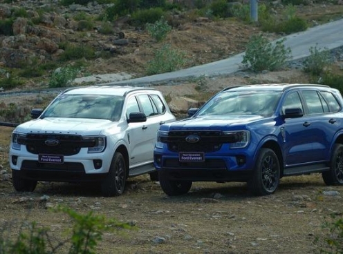 Ford Everest giúp phân khúc SUV 7 chỗ giữ phong độ giữa lúc thị trường ô tô suy giảm