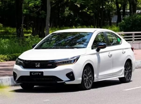 Sedan cỡ B tháng 4/2025: Honda City trở lại ngôi đầu, Hyundai Accent 'hụt hơi' dù được ưu đãi mạnh tay