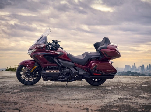 Honda Gold Wing 2025 chính thức trình làng tại Việt Nam, giá bán từ 1,231 tỷ đồng