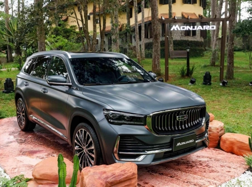 Geely Monjaro chốt giá từ 1,099 tỷ đồng tại Việt Nam, có cả bản xăng và hybrid