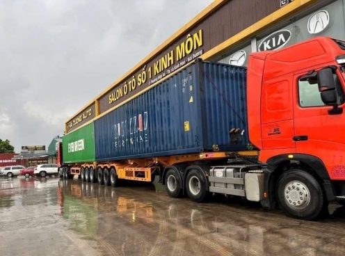 Bão Wipha chuẩn bị đổ bộ, các showroom ô tô Việt chạy đua bảo vệ tài sản